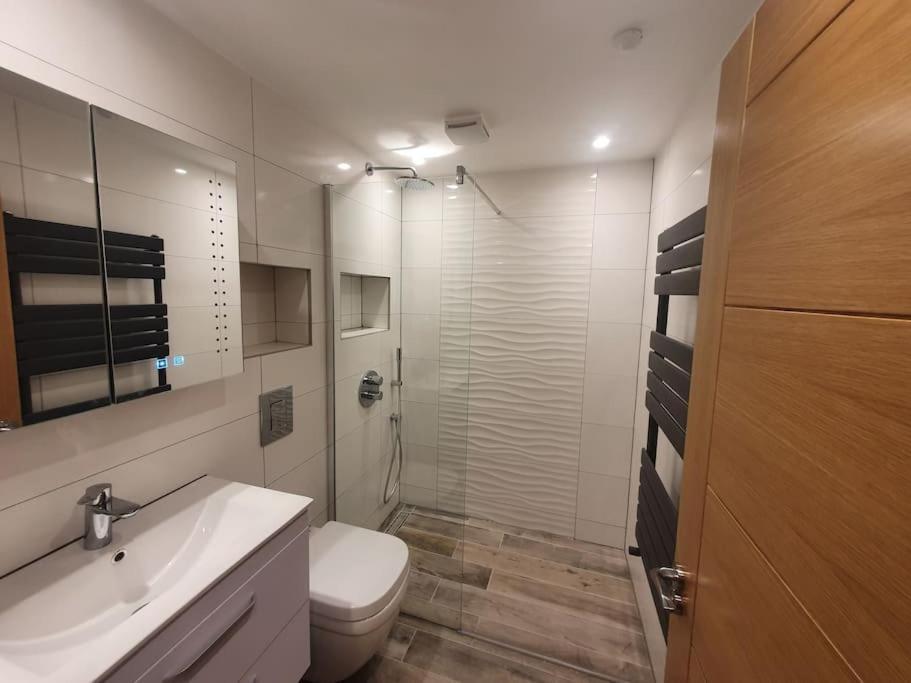 Luton Town Centre Executive Apartment 외부 사진