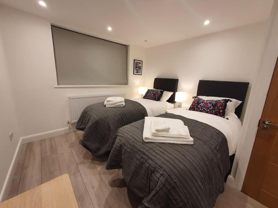 Luton Town Centre Executive Apartment 외부 사진